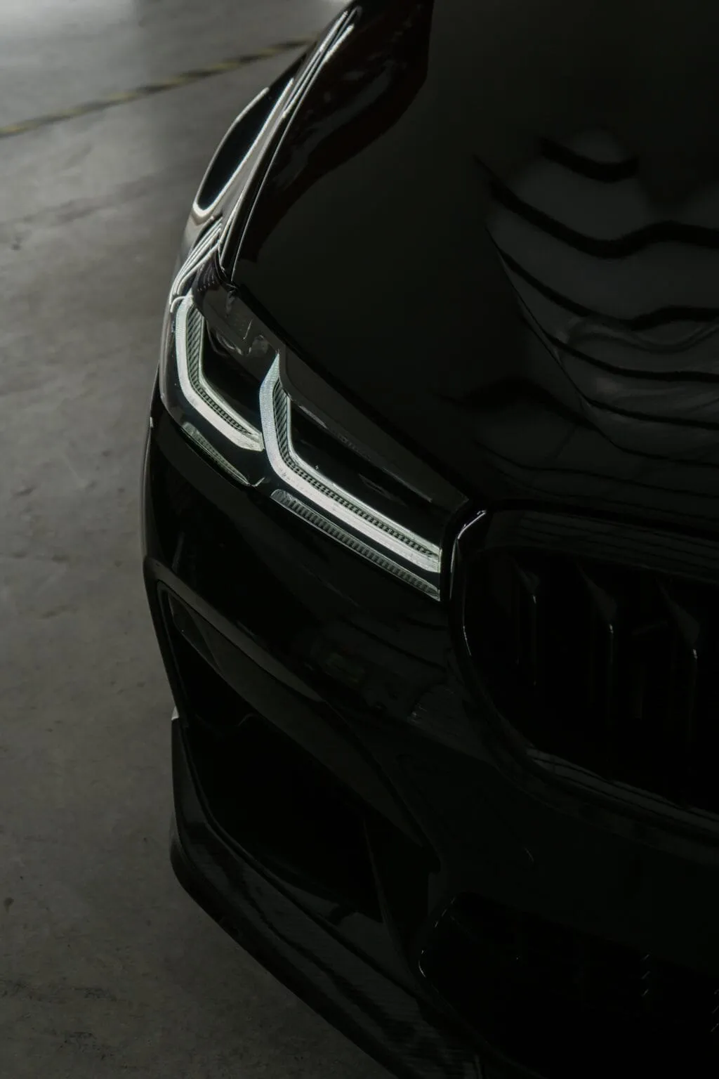 Ceramic-coated car exterior with beaded water